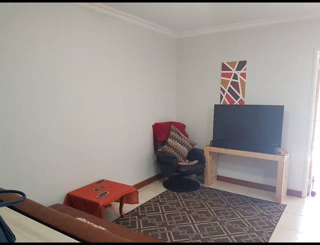 2 BEDROOM APARTMENT FOR SALE IN HILLCREST